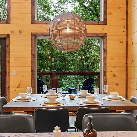New Cozy Mountain Cabin Hot Tub Near Downtown 蓋特林堡 外观 照片