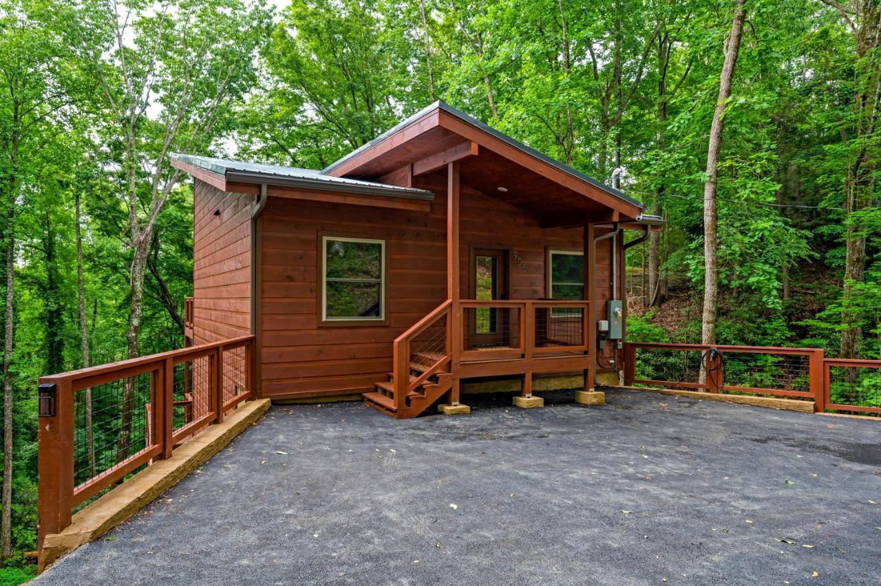 New Cozy Mountain Cabin Hot Tub Near Downtown 蓋特林堡 外观 照片