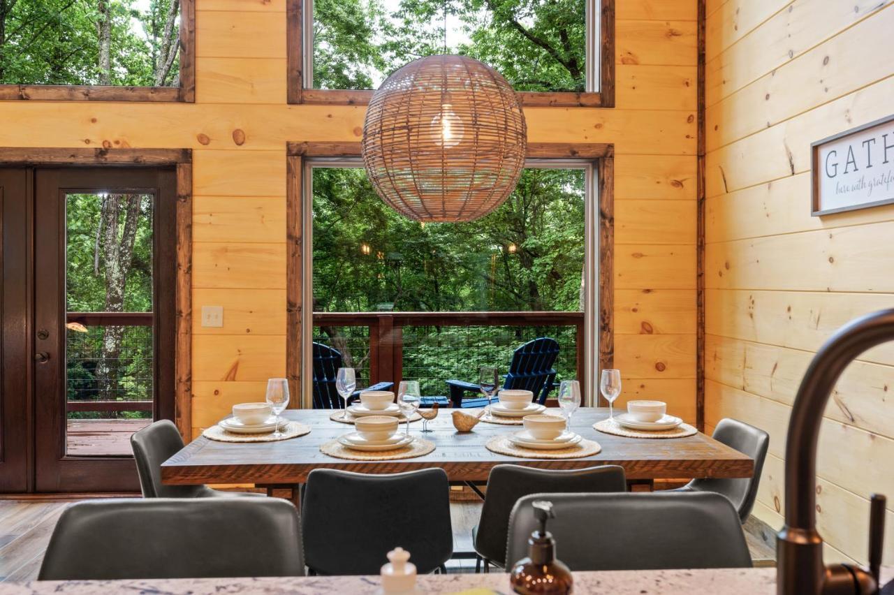 New Cozy Mountain Cabin Hot Tub Near Downtown 蓋特林堡 外观 照片