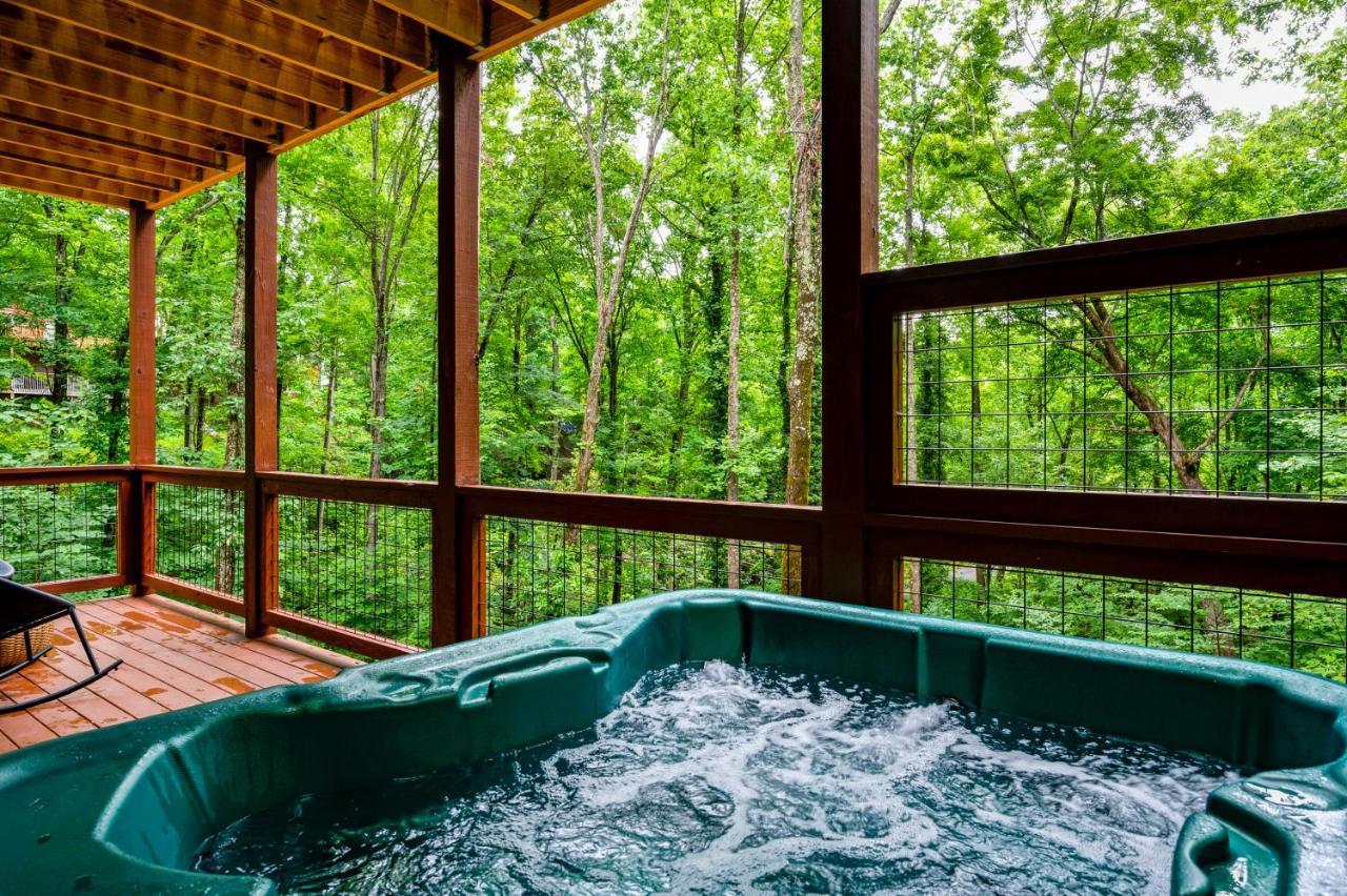 New Cozy Mountain Cabin Hot Tub Near Downtown 蓋特林堡 外观 照片