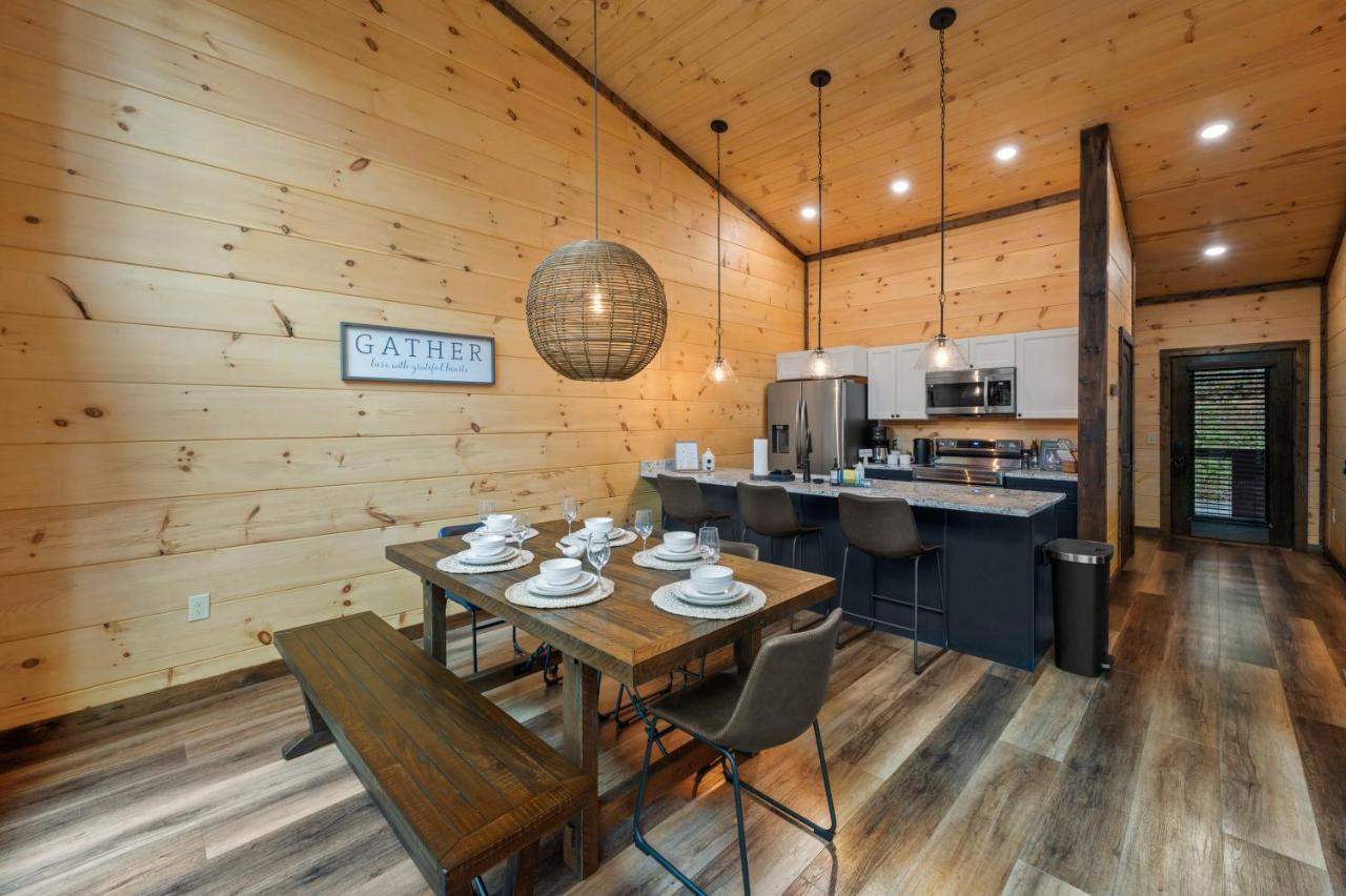 New Cozy Mountain Cabin Hot Tub Near Downtown 蓋特林堡 外观 照片