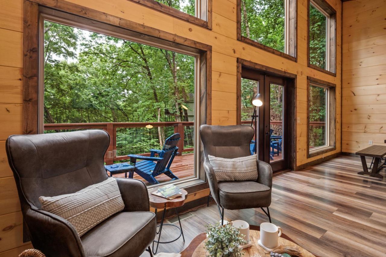 New Cozy Mountain Cabin Hot Tub Near Downtown 蓋特林堡 外观 照片
