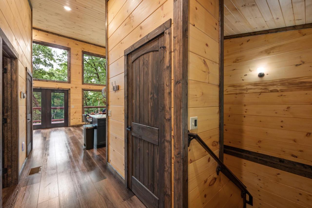 New Cozy Mountain Cabin Hot Tub Near Downtown 蓋特林堡 外观 照片