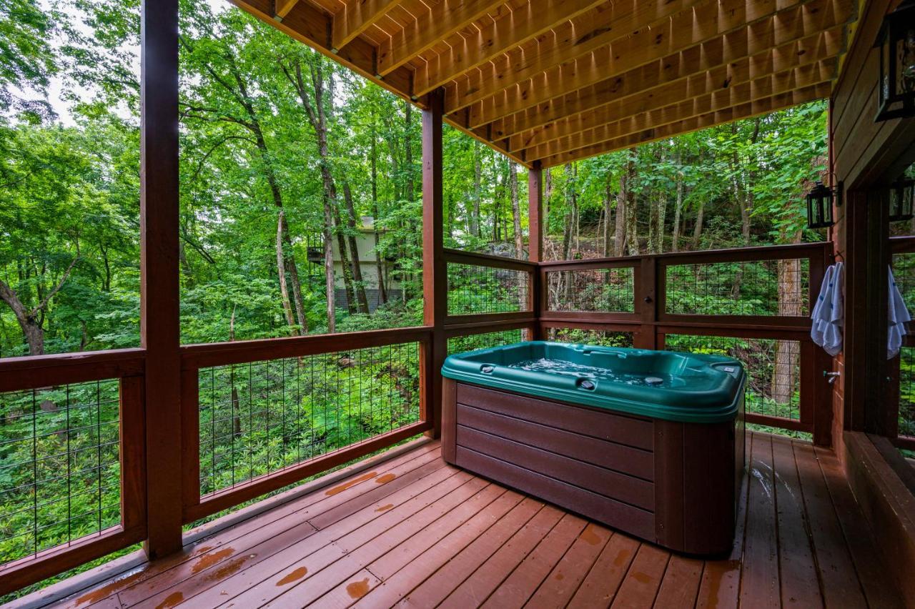 New Cozy Mountain Cabin Hot Tub Near Downtown 蓋特林堡 外观 照片