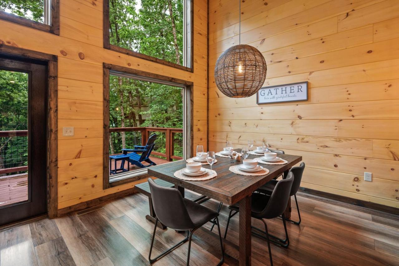 New Cozy Mountain Cabin Hot Tub Near Downtown 蓋特林堡 外观 照片