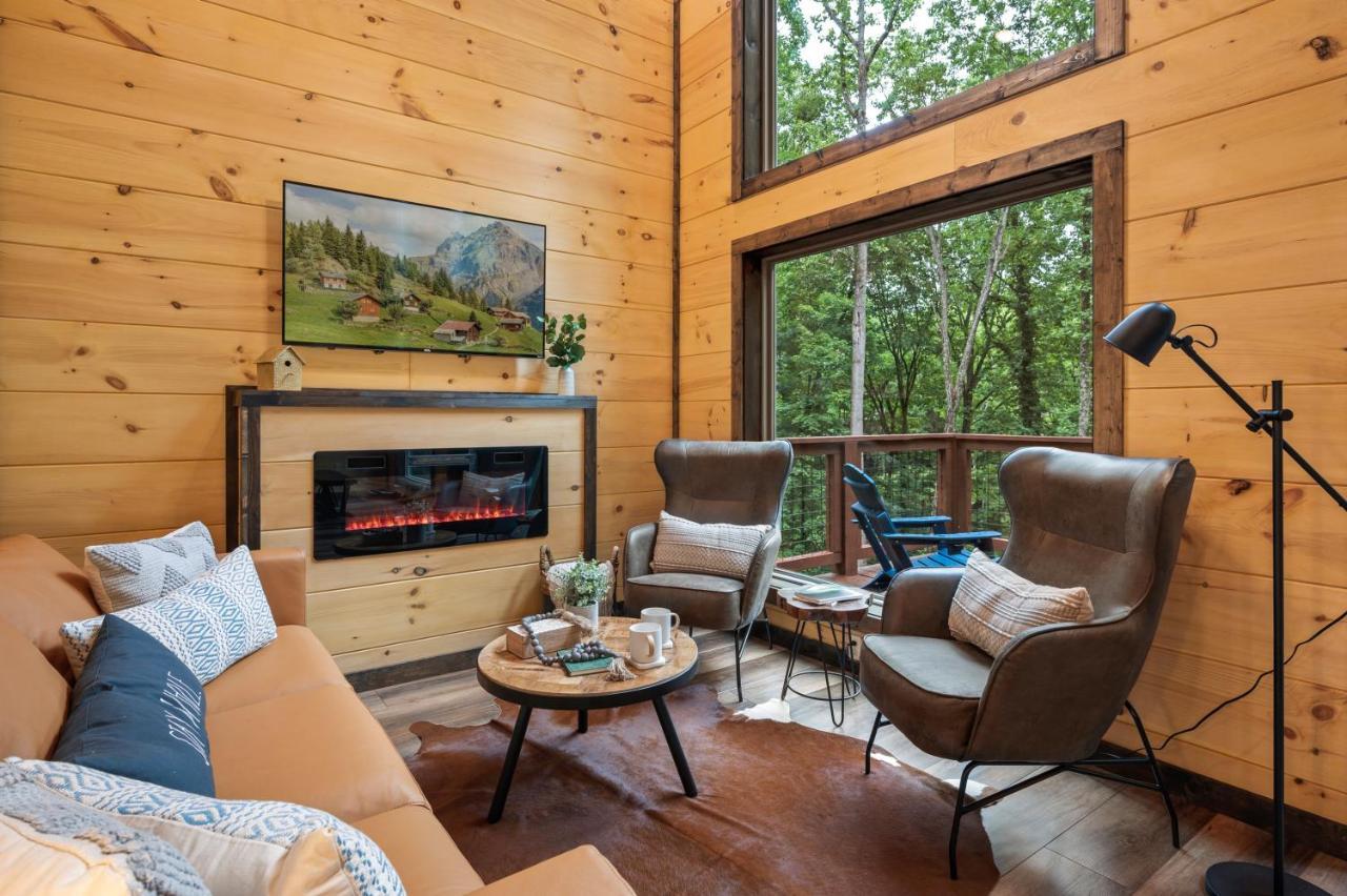 New Cozy Mountain Cabin Hot Tub Near Downtown 蓋特林堡 外观 照片