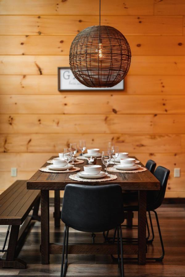 New Cozy Mountain Cabin Hot Tub Near Downtown 蓋特林堡 外观 照片