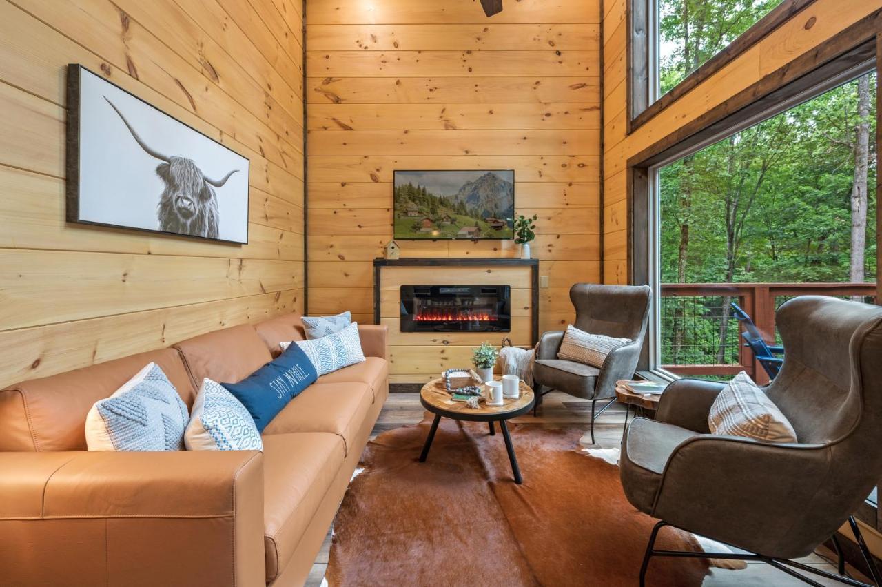 New Cozy Mountain Cabin Hot Tub Near Downtown 蓋特林堡 外观 照片